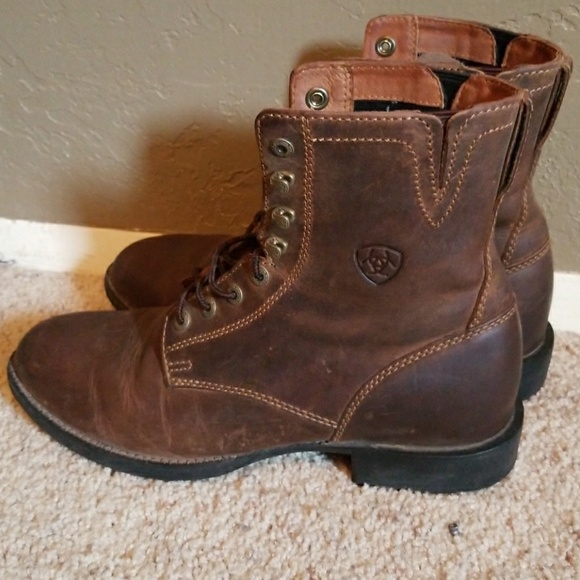 ariat lace up cowboy boots